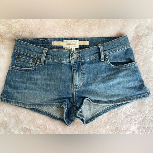 RARE VINTAGE Y2K Abercrombie & Fitch Denim Shorts Size 4 - Picture 1 of 8